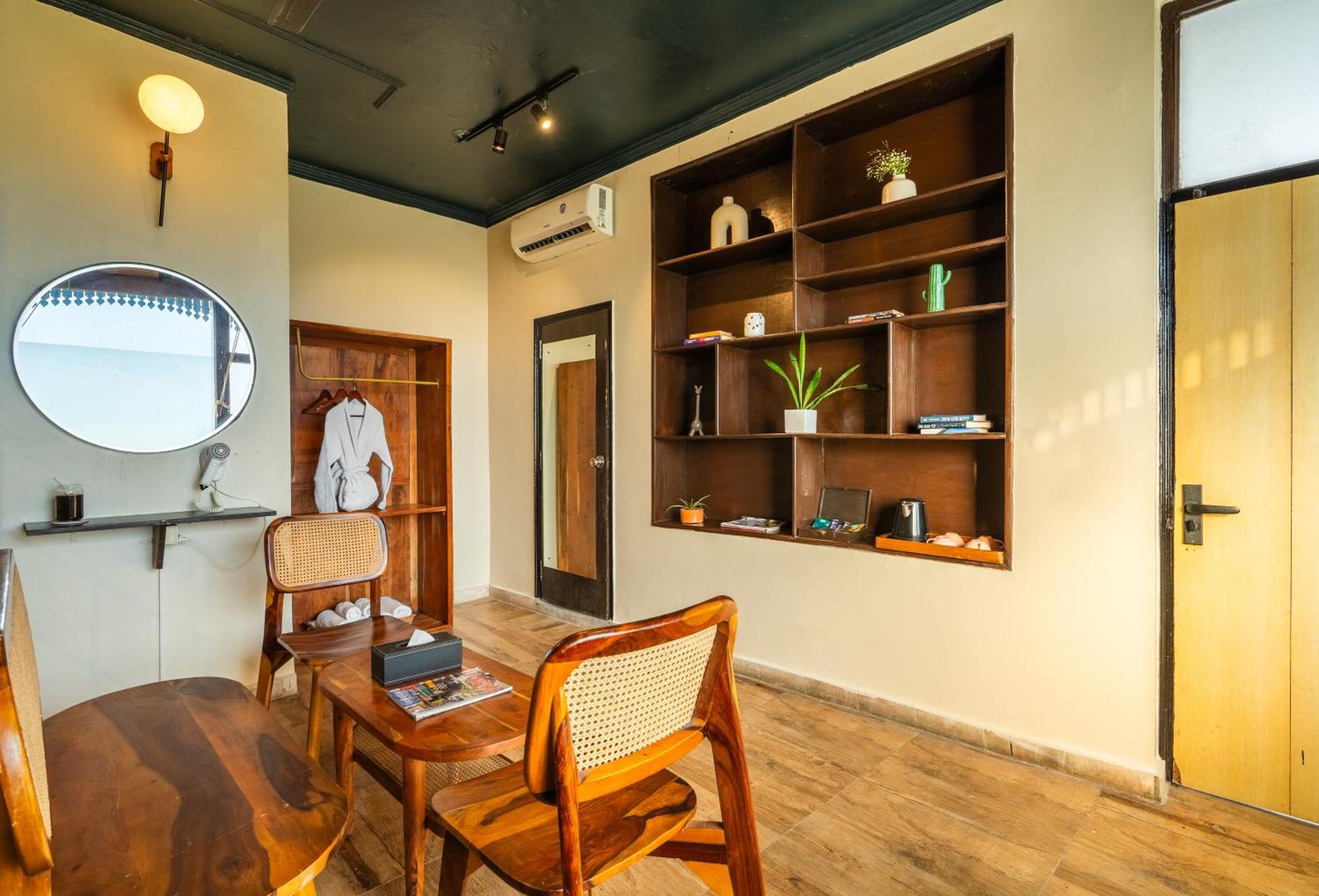 Minimalist One Hauz Khas Village New Delhi Luaran gambar